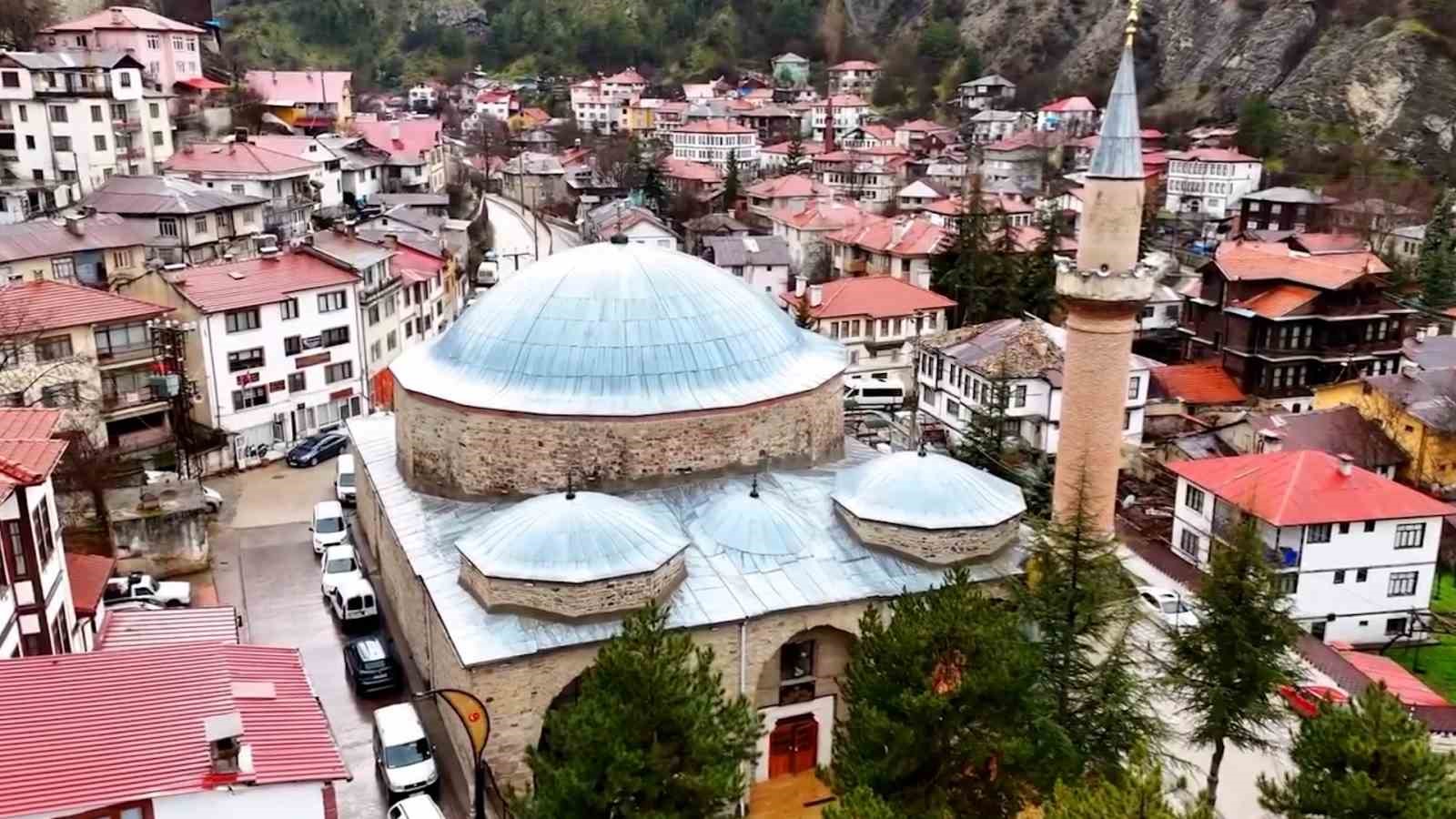 yaklasik 20 metrelik kubbesiyle asirlara meydan okuyor 2 645aia54