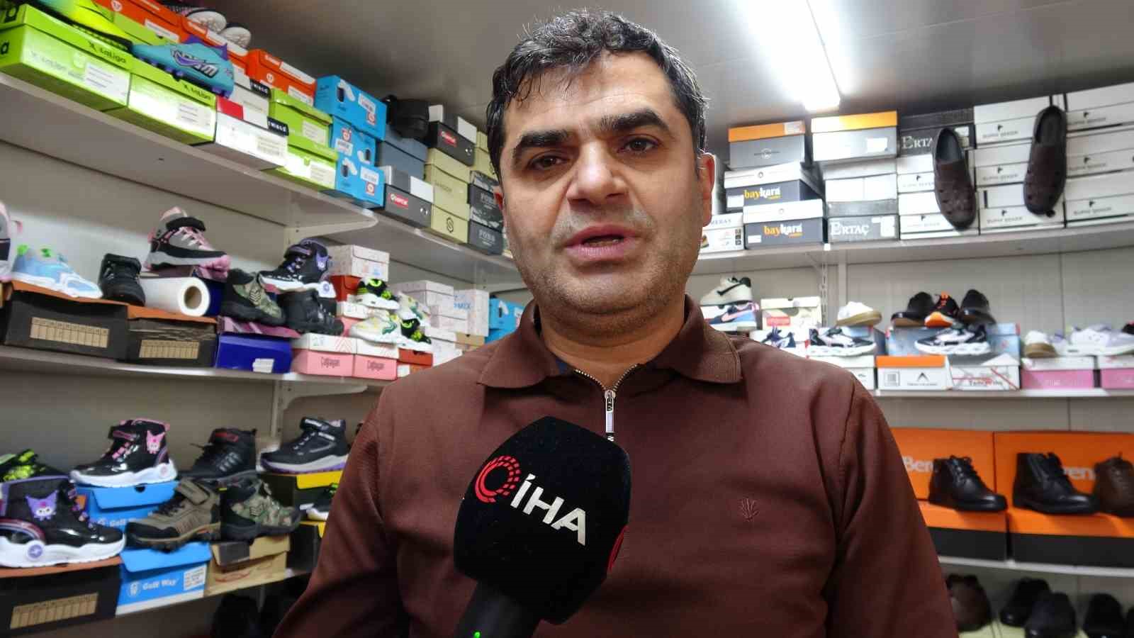yaklasik 95 yil once uretimine baslanan kara lastik ilgi gormeye devam ediyor 6 gCTP9rti