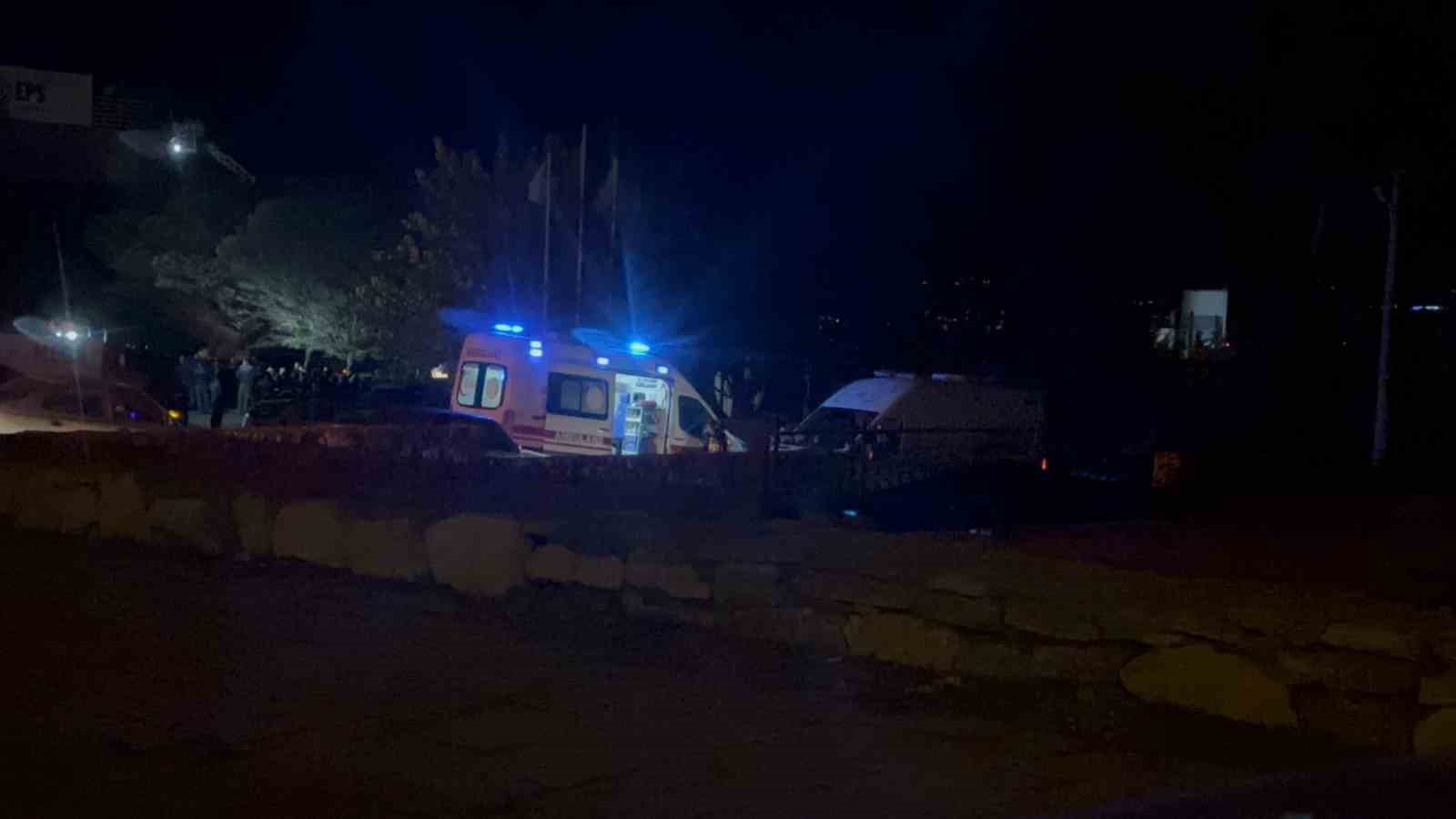 yalitim fabrikasinda yangin 16 kisi dumandan etkilendi 1 CPbUMnCO