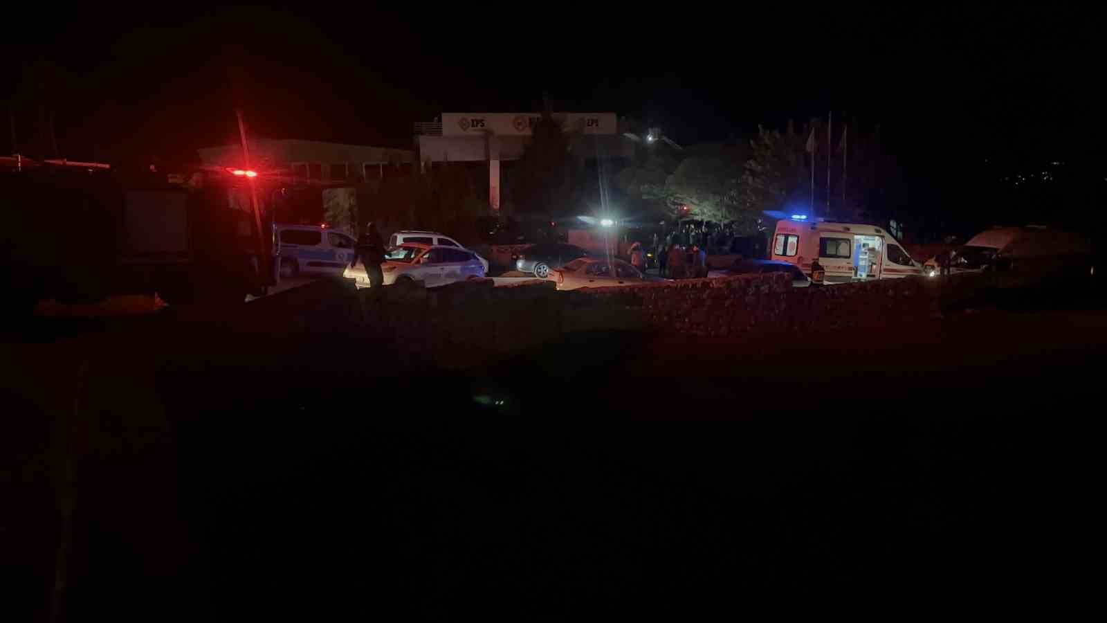 yalitim fabrikasinda yangin 16 kisi dumandan etkilendi 2