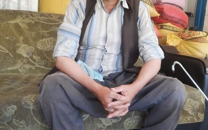 yalniz-yasayan-adam-evinin-onunde-olu-bulundu-4cGtSUAh.jpg