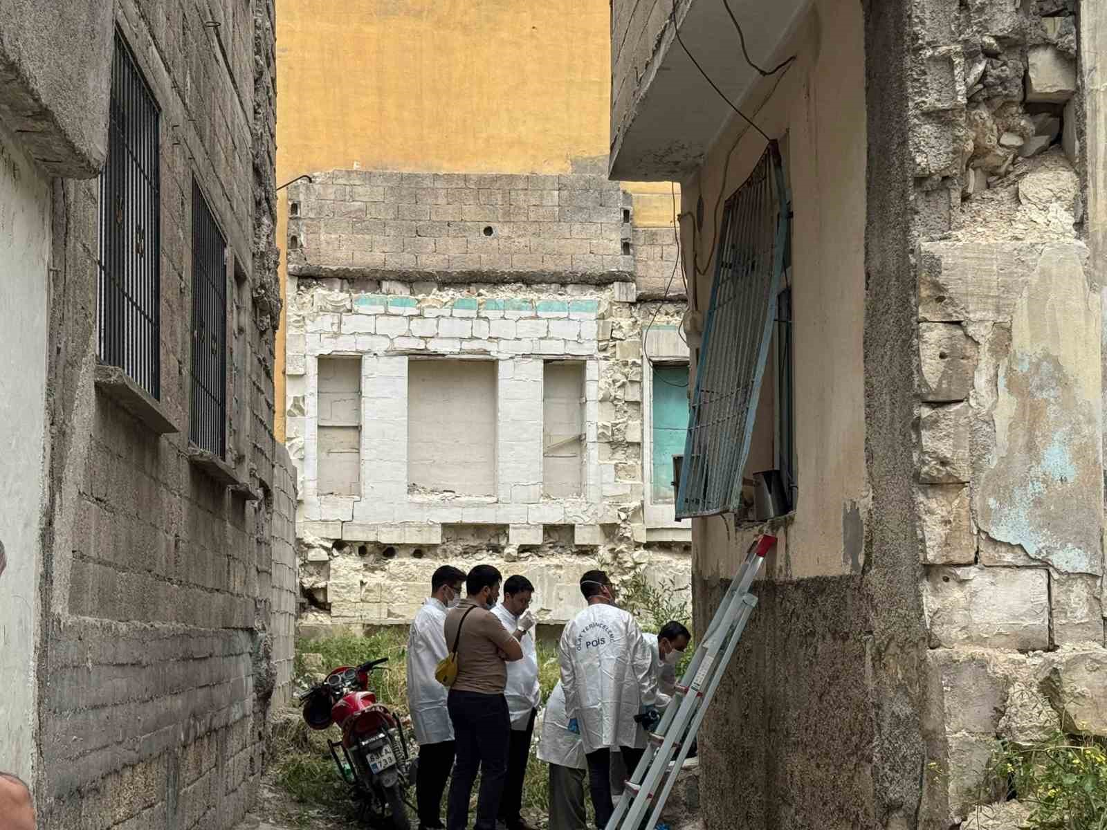 yalniz yasayan kadin olu bulundu 2 B4Wz1763