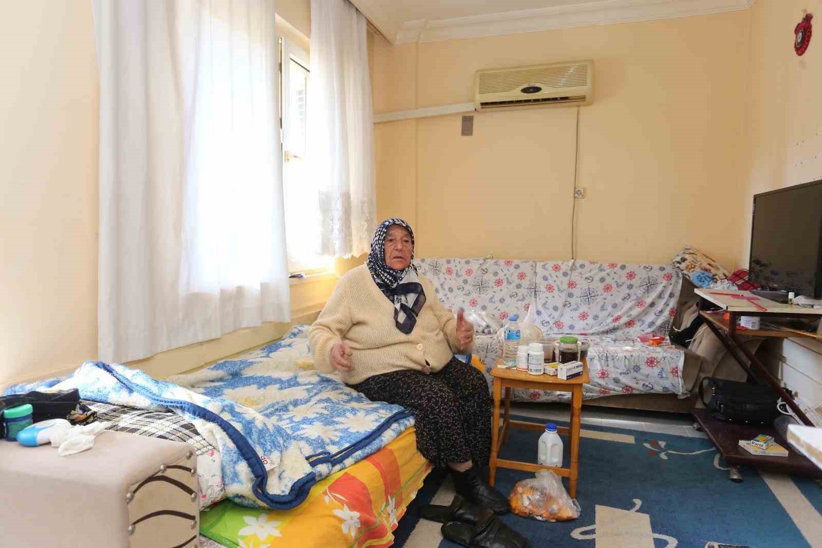 yalniz yasayan yasli kadina sefkat eli 1 6zPvbHAT