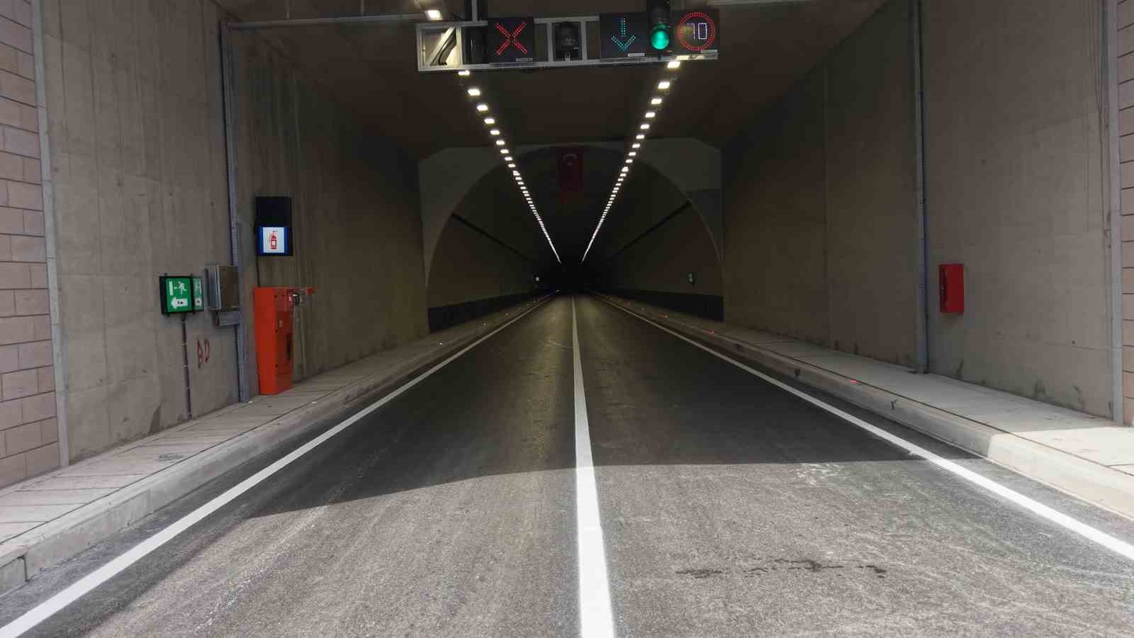 Yalova-Armutlu yolunda tatilcilerin çilesi sona erdi 11 yalova armutlu yolunda tatilcilerin cilesi sona erdi 7 3vlP5zt5