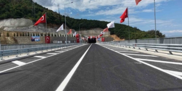 yalova-armutlu-yolunda-tatilcilerin-cilesi-sona-erdi-fhLR1O8n.jpg