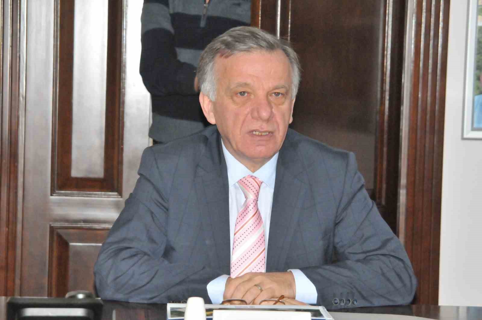 yalova belediyesindeki yolsuzluk davasinda 7 sanigin cezalari artirildi 1 3BKp3B9D
