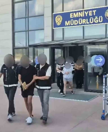 yalovada-13-bin-904-uyusturucu-hap-ele-gecirildi-2-tutuklama-tEPLRSyp.jpg