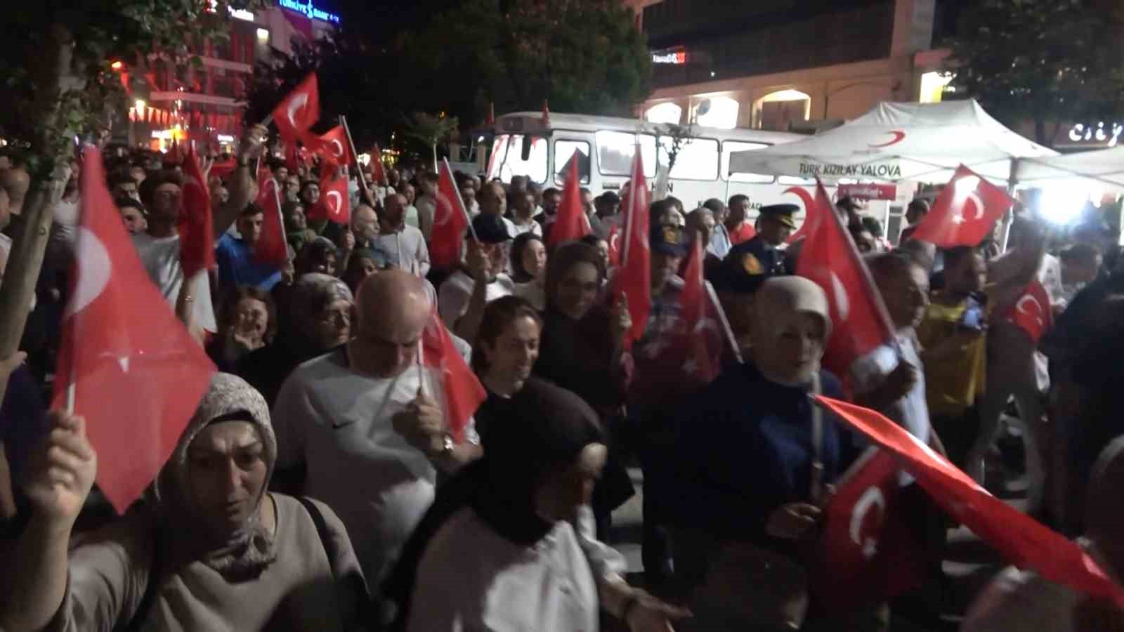 Yalova’da 15 Temmuz Anma Programı düzenlendi 4 yalovada 15 temmuz anma programi duzenlendi 0 ubMzSiBC