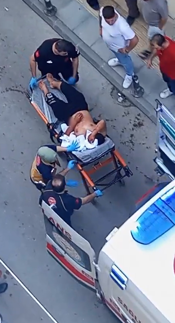 Yalova’da bıçaklı satırlı kavga: 2 yaralı 7 yalovada bicakli satirli kavga 2 yarali 3 EuUlXeSR