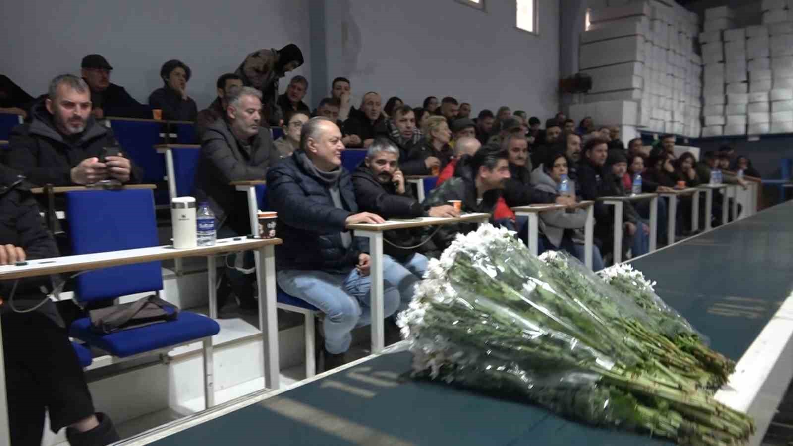 yalovada cicek mezatlarinda sevgililer gunu hareketliligi 2 8FE7lj9z