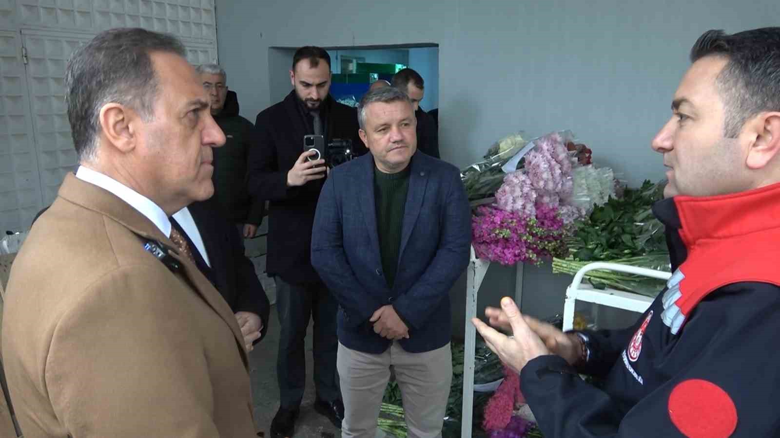 yalovada cicek mezatlarinda sevgililer gunu hareketliligi 5 i2C25PdJ