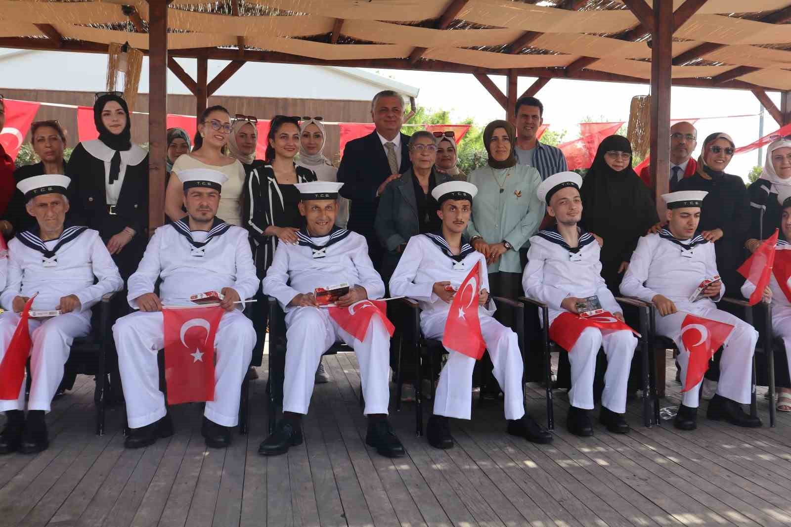 yalovada engelli genclere asker eglencesi 1 ZynQP1Oi