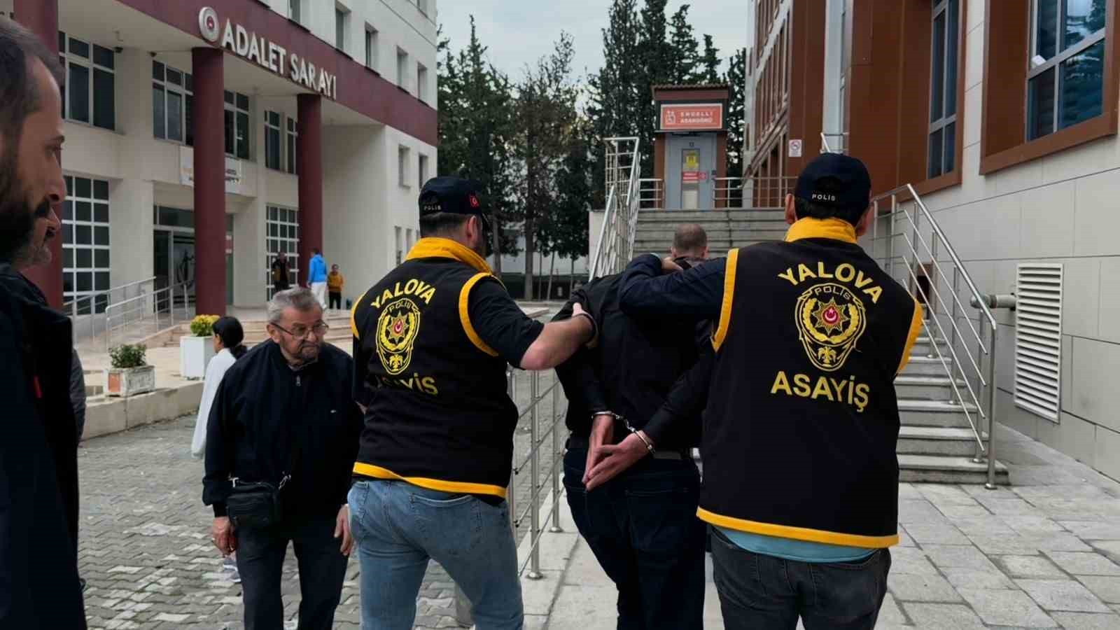yalovada esini sokak ortasinda olduren zanli hakim karsisinda 2 IEYci6um