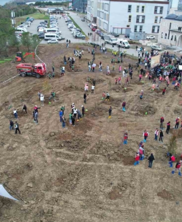 yalovada-fidanlar-toprakla-bulusturuldu-WNSZei78.jpg