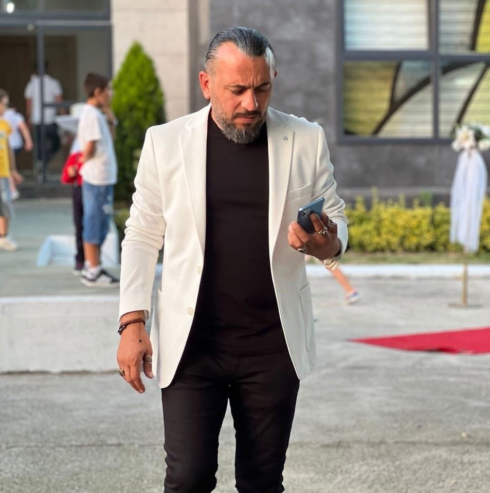 Yalova’da iş adamı mezarlıkta ölü bulundu 5 yalovada is adami mezarlikta olu bulundu 1 un5DqWdO