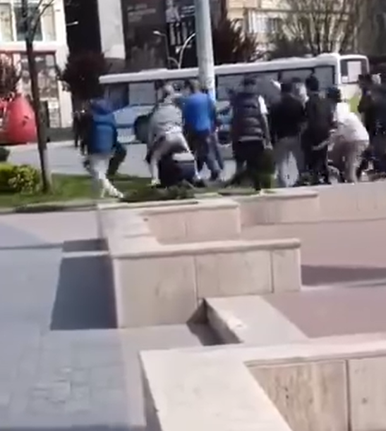 yalovada izinsiz fotograf ceken sahsa meydan dayagi 3 lXPSzEVf