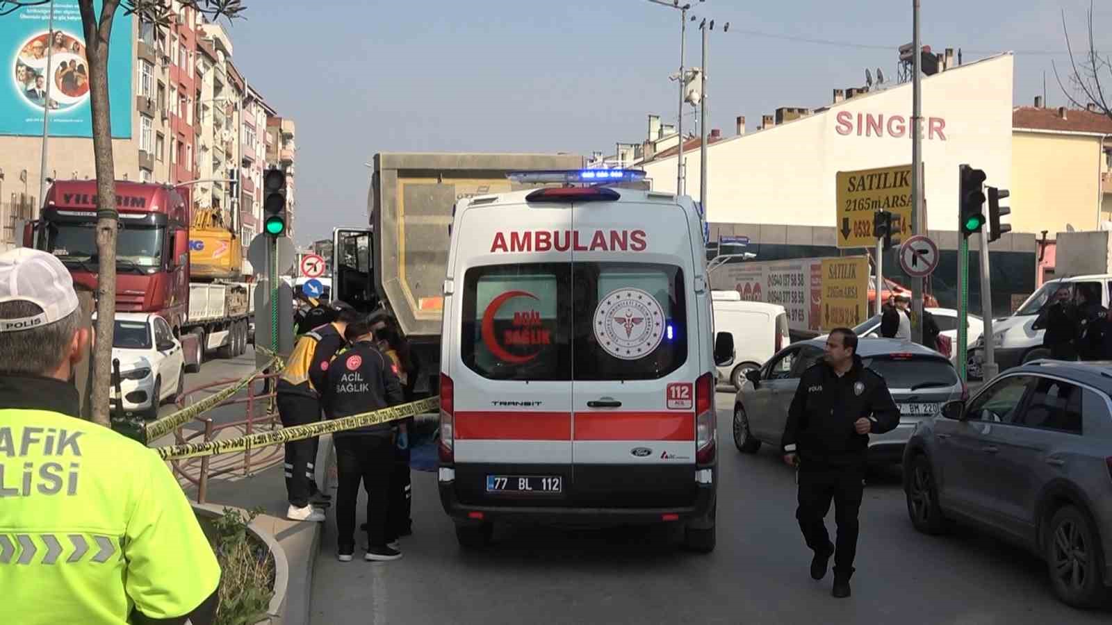 yalovada kamyonun ezdigi yasli adam hayatini kaybetti 2 7MmQql18