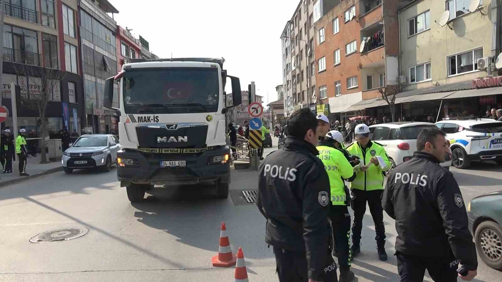 yalovada kamyonun ezdigi yasli adam hayatini kaybetti 5 w99OgXqX