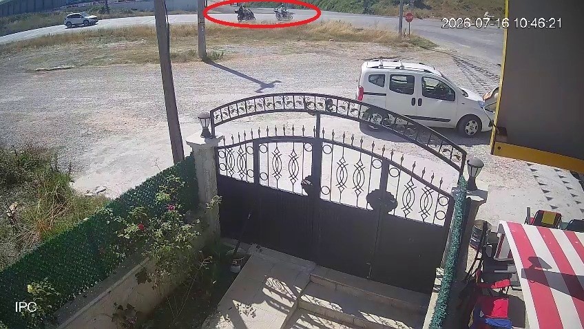 yalovada kari kocanin oldugu kaza ani saniye saniye kameraya yansidi 1 ZGqsJq8E