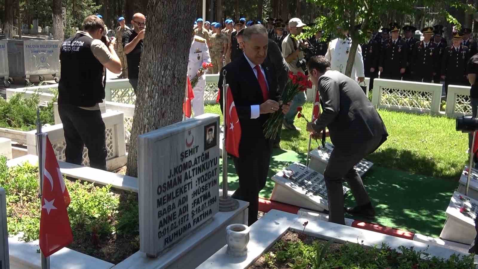 yalovada sehitler mezarlari basinda anildi 1 NbhhkfFL