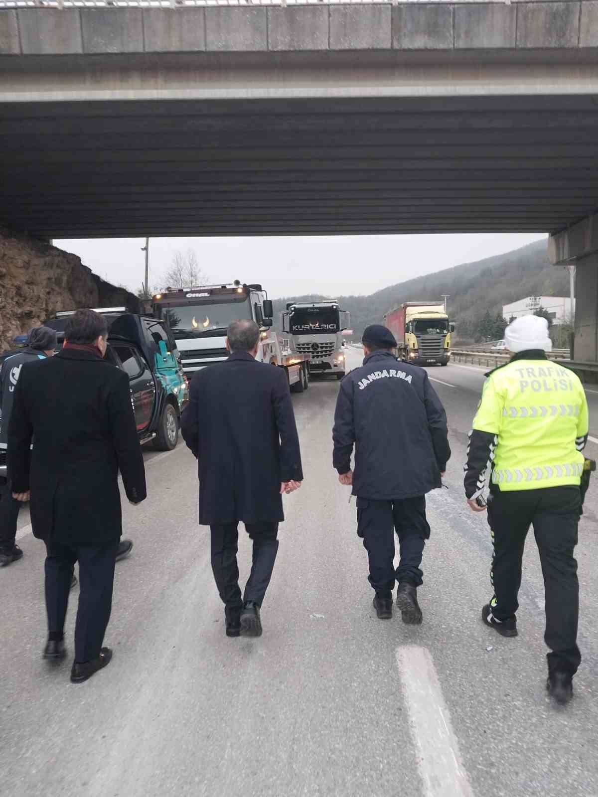 Yalova’da servis midibüsü kaza yaptı: 1 ölü, 20 yaralı 9 yalovada servis midibusu kaza yapti 1 olu 20 yarali 5 zrbghrXN