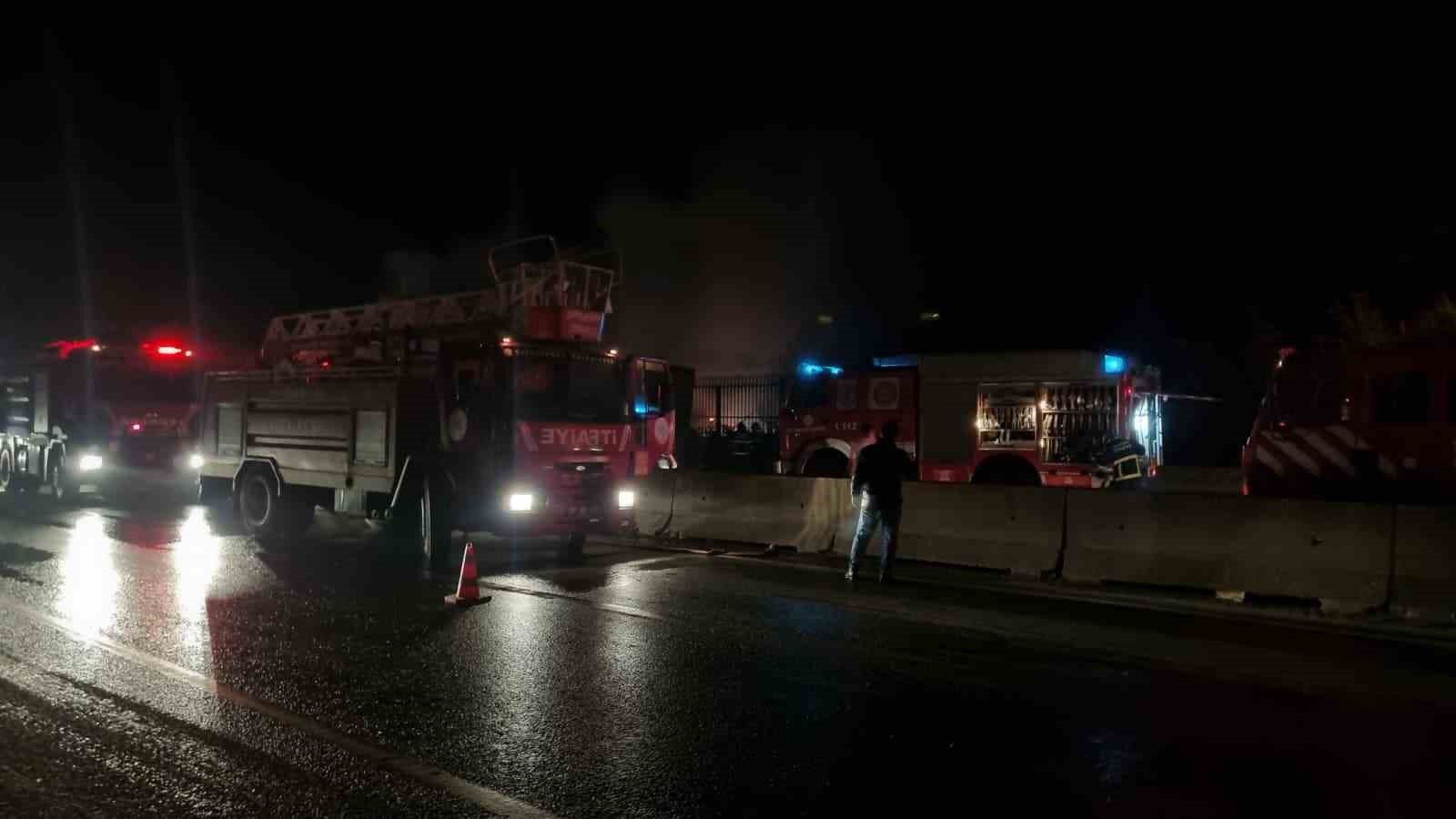yalovada seyir halindeki tir alevlere teslim oldu 0
