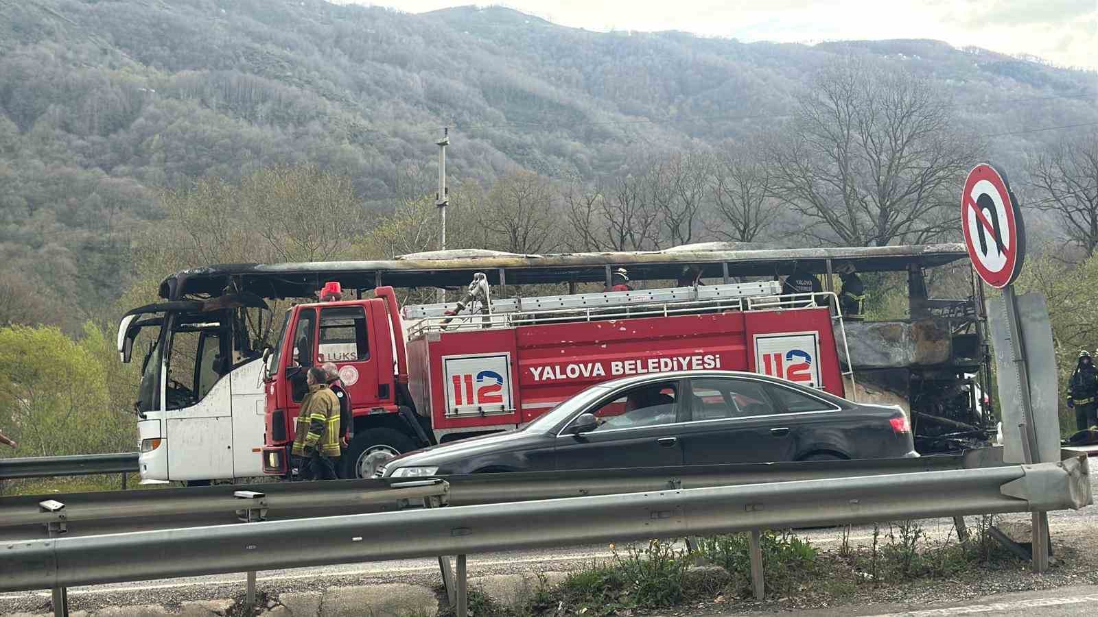 yalovada seyir halindeki yolcu otobusu alevlere teslim oldu 2 ZhMfOeb7