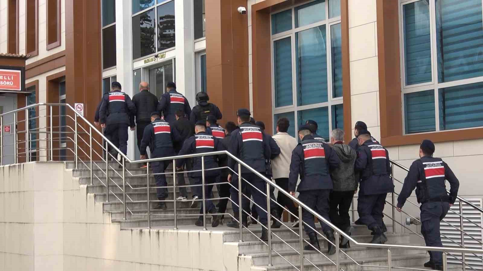 yalovada su hattinda kopuklenme olayina karisan 3 supheliye 5er yil hapis 1 WIlbImmT