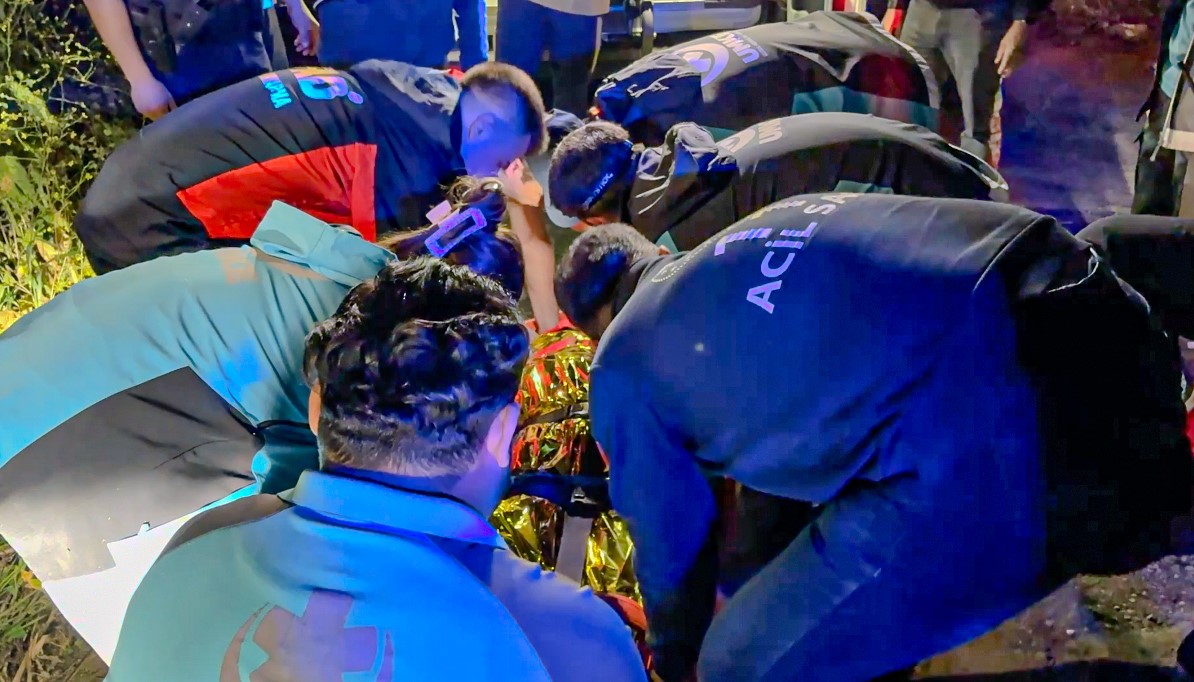 Yamaç paraşütüyle dere yatağına düşen vatandaş 5 saatlik çalışmayla kurtarıldı 7 yamac parasutuyle dere yatagina dusen vatandas 5 saatlik calismayla kurtarildi 3 cA6POgWU