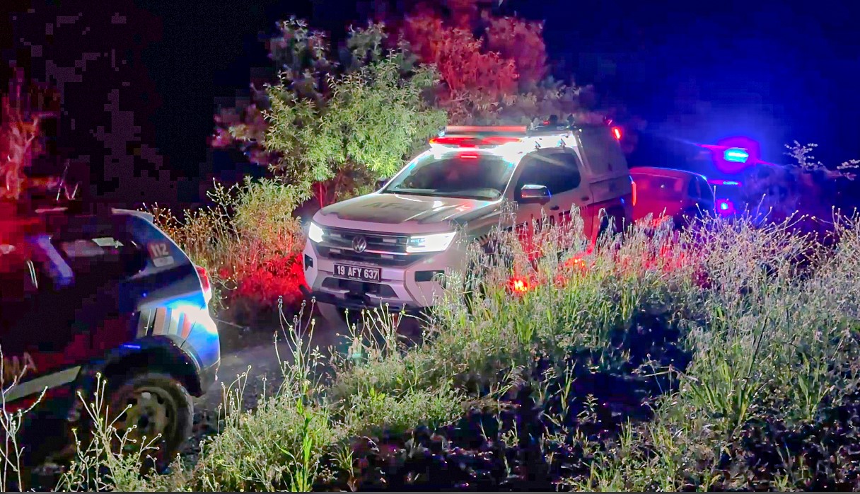 Yamaç paraşütüyle dere yatağına düşen vatandaş 5 saatlik çalışmayla kurtarıldı 10 yamac parasutuyle dere yatagina dusen vatandas 5 saatlik calismayla kurtarildi 6 d5QSt9mE