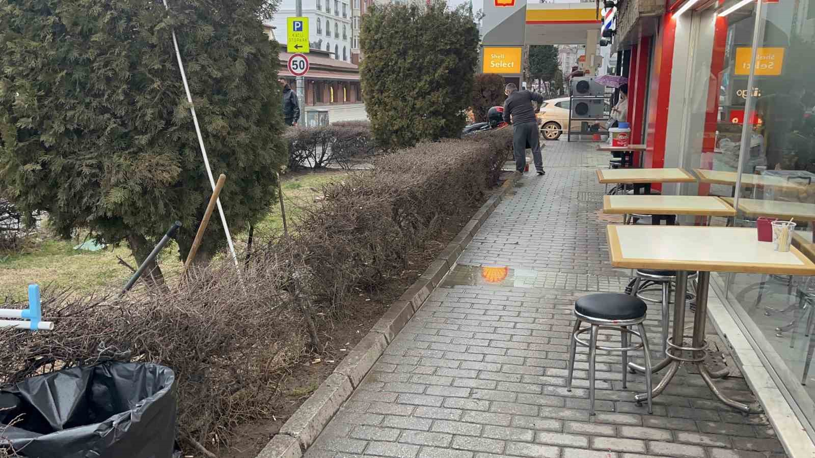 yan bakma kavgasinda biri agir 2 kisi bicaklanarak yaralandi 0 YtZDKhjI