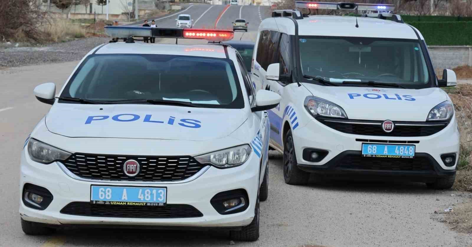 yan baktin diyen 4 cocugun saldirdigi genc bicaklandi 1 NFQSLDV1