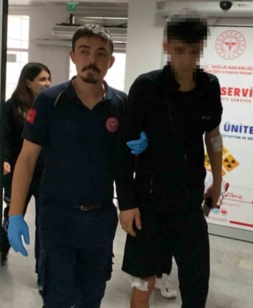 yan-baktin-diyen-4-cocugun-saldirdigi-genc-bicaklandi-f4gYLdeu.jpg