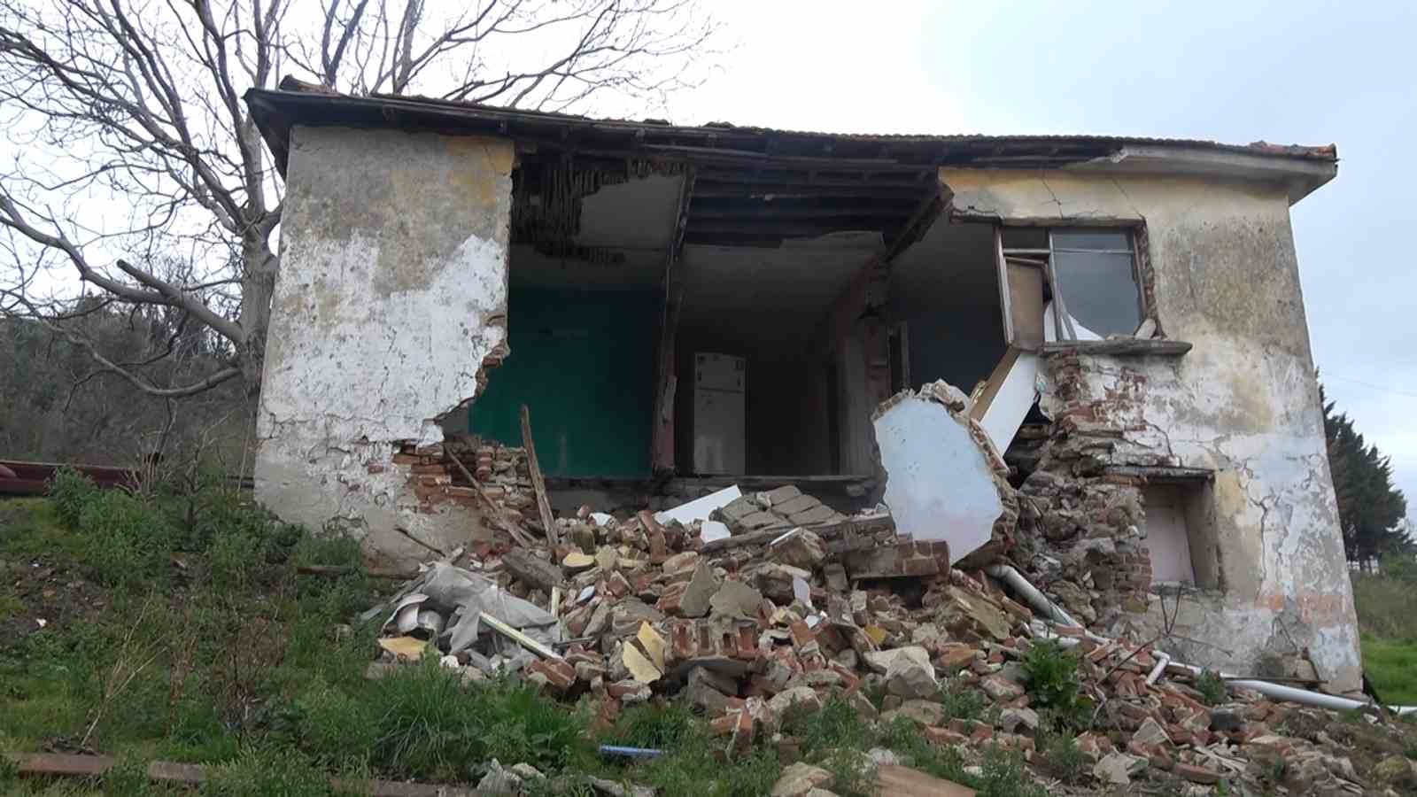 yan parseldeki insaat nedeniyle evsiz kaldilar 1 RfPImkzs