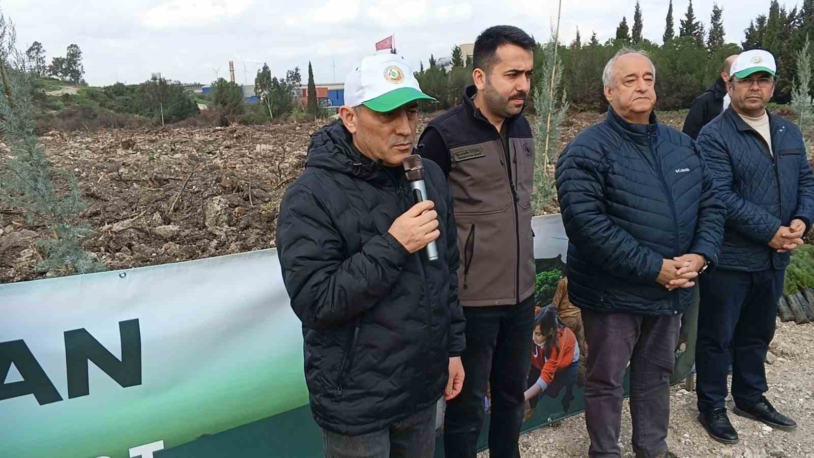 yanan sahada gelecege nefes aliagada yeni orman icin ilk fidanlar dikildi 9 AMcc4m5r