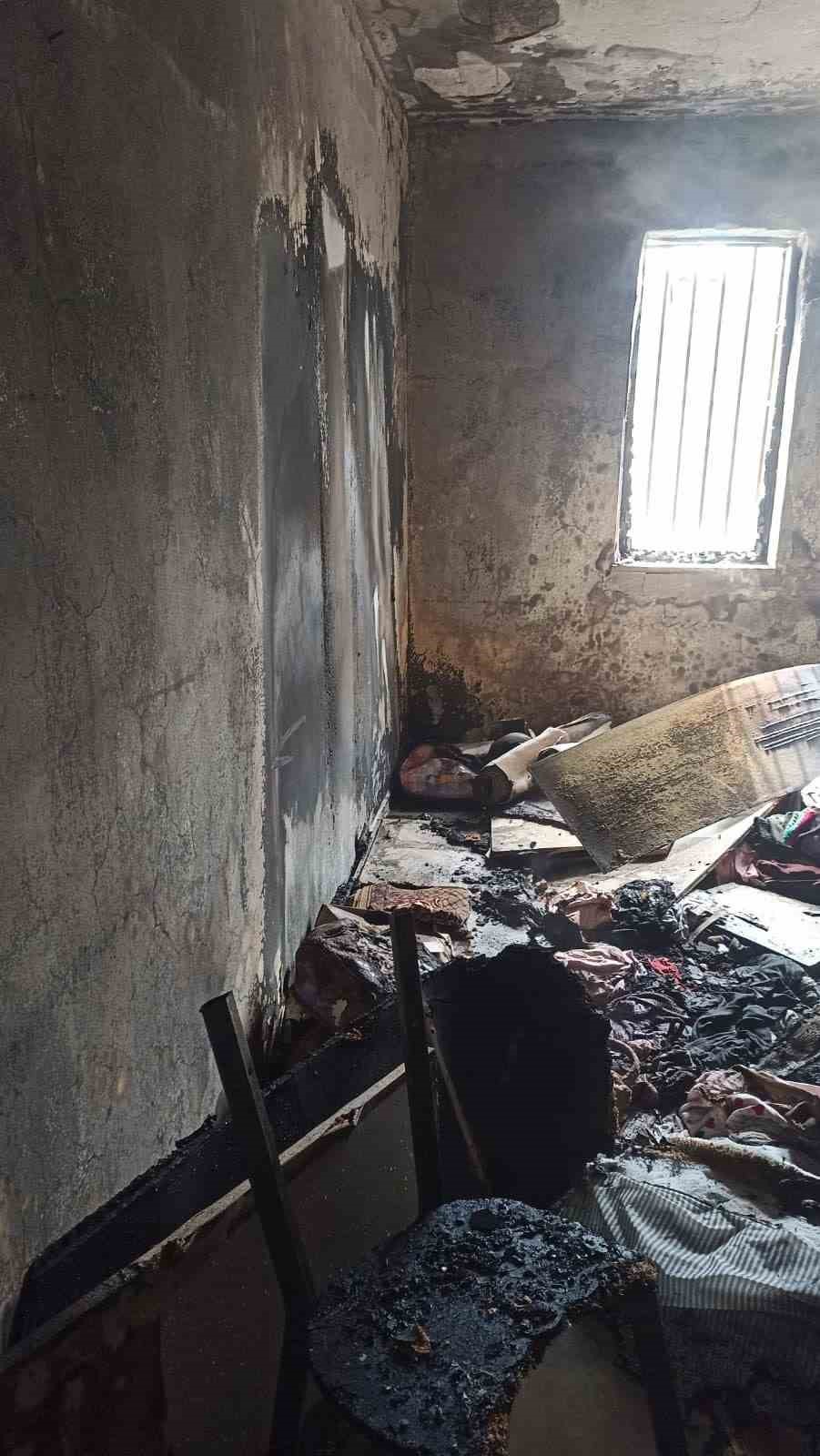 yangin bir evi kule cevirdi 1 AMIAqbv2