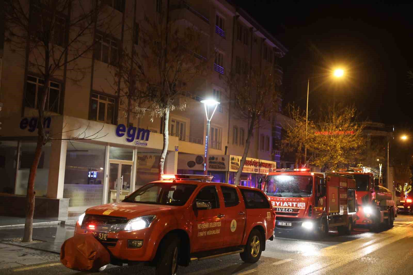 yangin bitti kavga basladi 2 OstW8eAE
