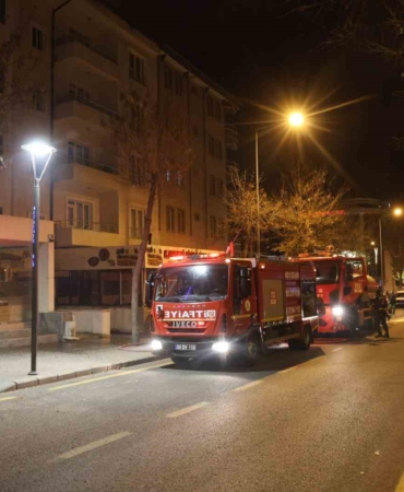 yangin-bitti-kavga-basladi-fmVd24WK.jpg