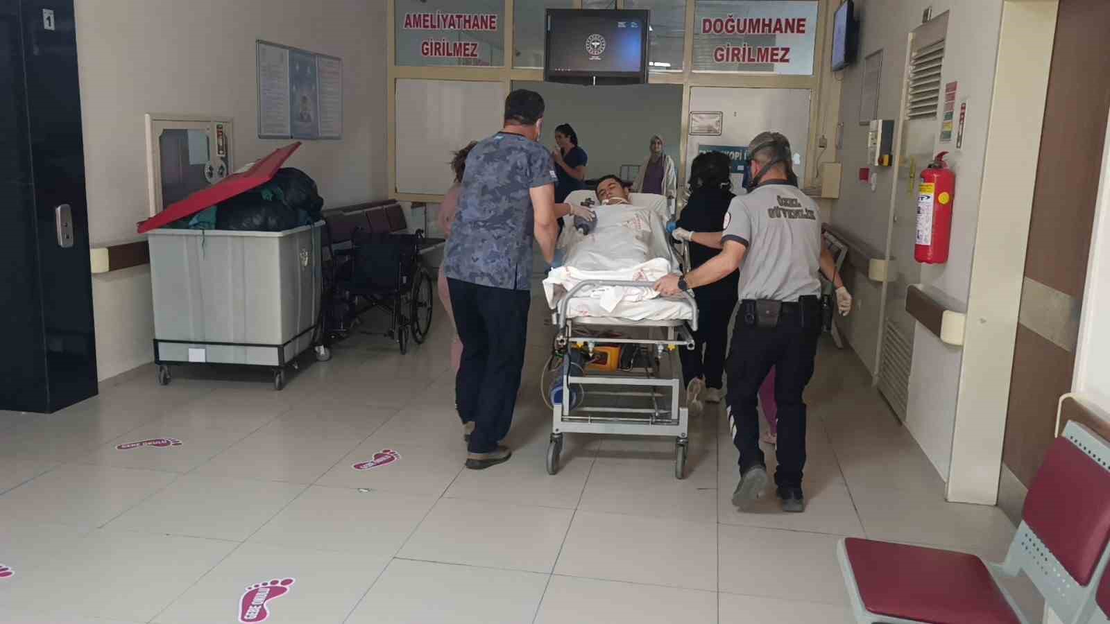 yangin tahliyesinde hasta ve yakini rolundeki hastane calisanlarindan oscarlik performans 6 1XQPhzNg