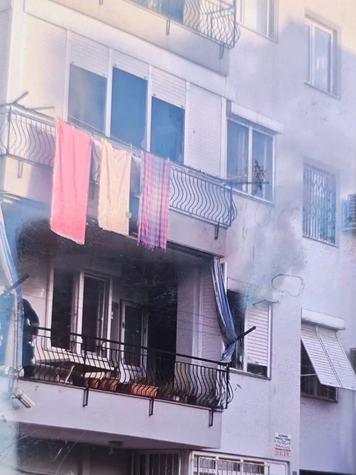yangina uykuda yakalandi alevlere mudahale ederken yaralandi 10 7L2PzpZ8