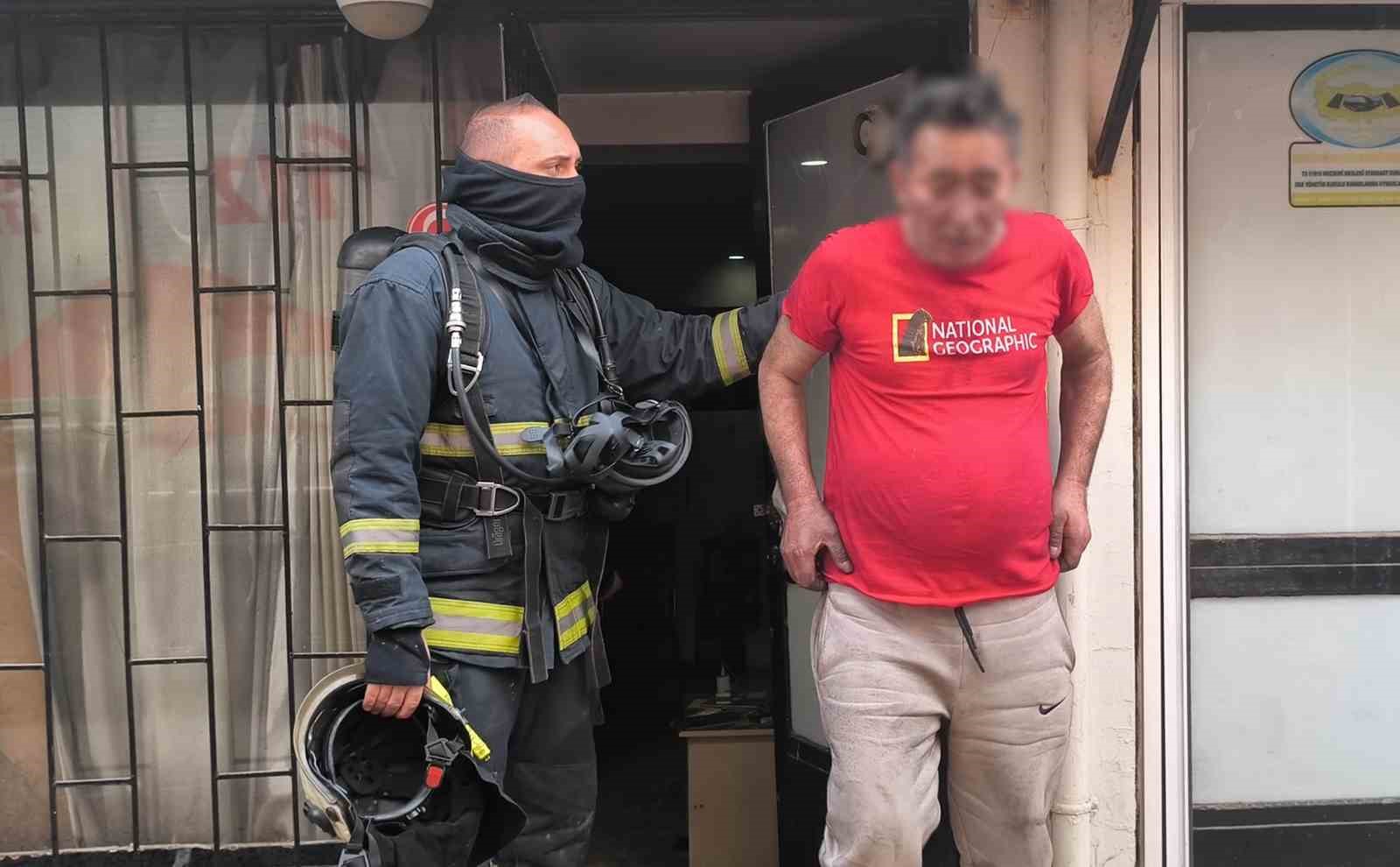 yangina uykuda yakalanip dumandan etkilendi tedaviye guclukle ikna edildi 2