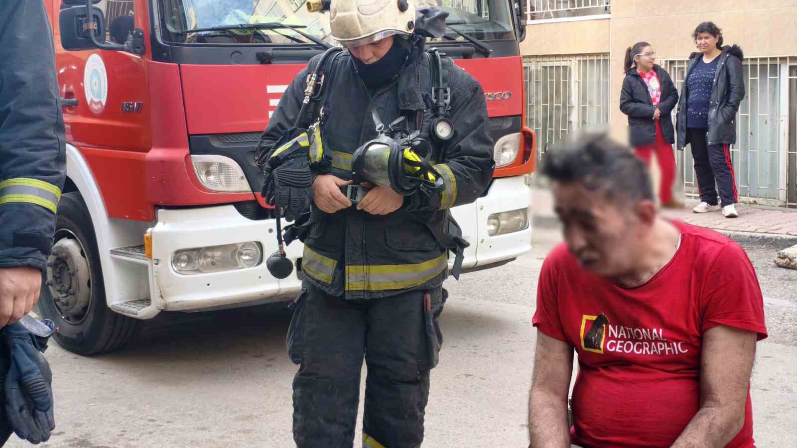 yangina uykuda yakalanip dumandan etkilendi tedaviye guclukle ikna edildi 4 Yk4RBzr6