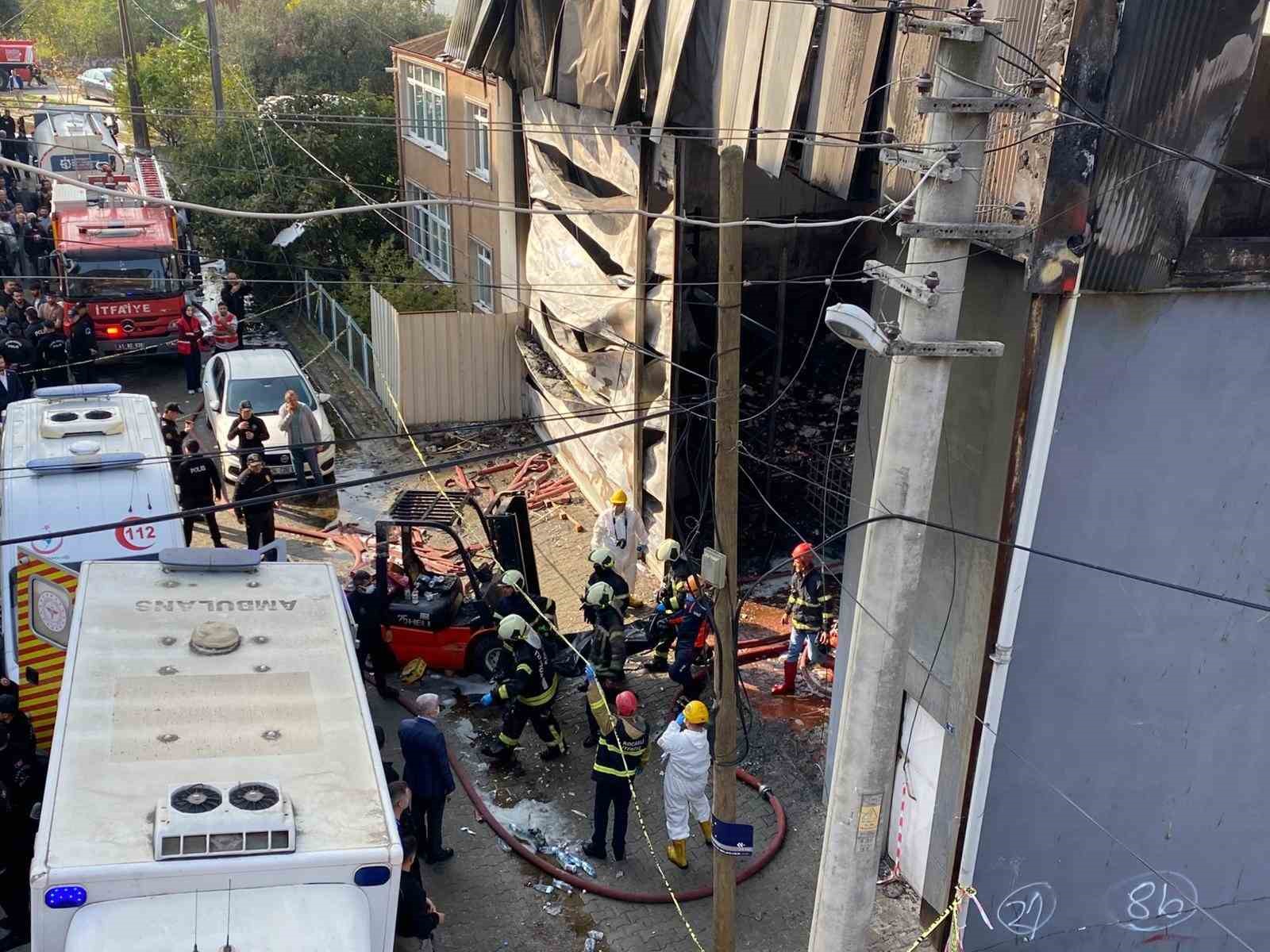 yanginda hayatini kaybeden 6 kisinin cansiz bedeni morga kaldirildi 1 11nHzITw