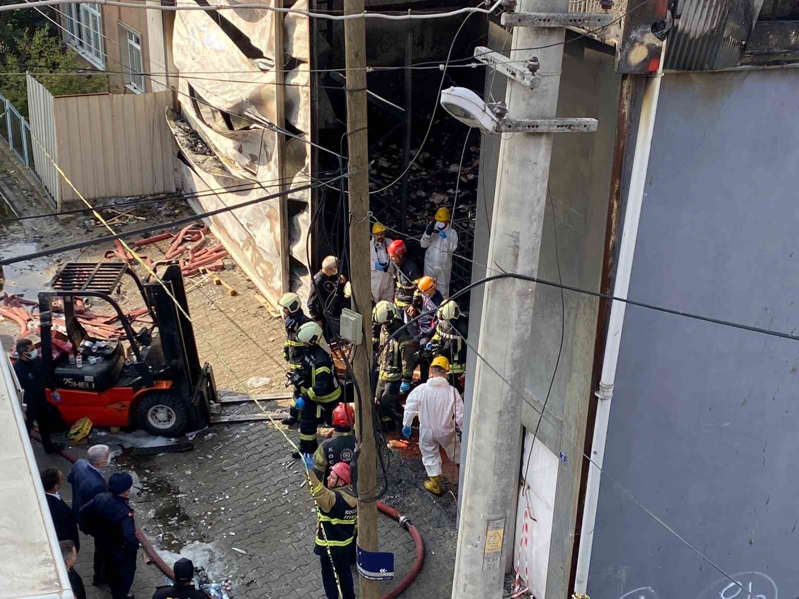 yanginda hayatini kaybeden 6 kisinin cansiz bedeni morga kaldirildi 4 nwy72ZZ2