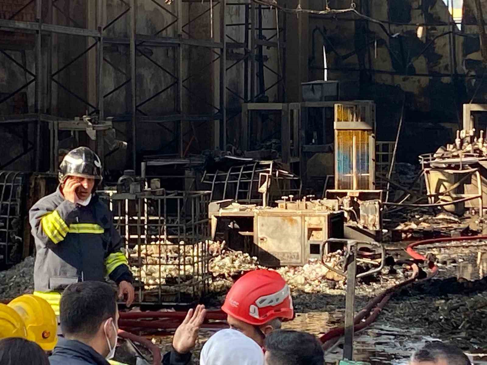 yanginda hayatini kaybeden 6 kisinin cansiz bedeni morga kaldirildi 6 MkMIcZIH