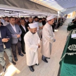 yanginda-hayatini-kaybeden-engelli-3-kardes-topraga-verildi-RJ19xOqE.jpg