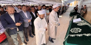 yanginda-hayatini-kaybeden-engelli-3-kardes-topraga-verildi-RJ19xOqE.jpg