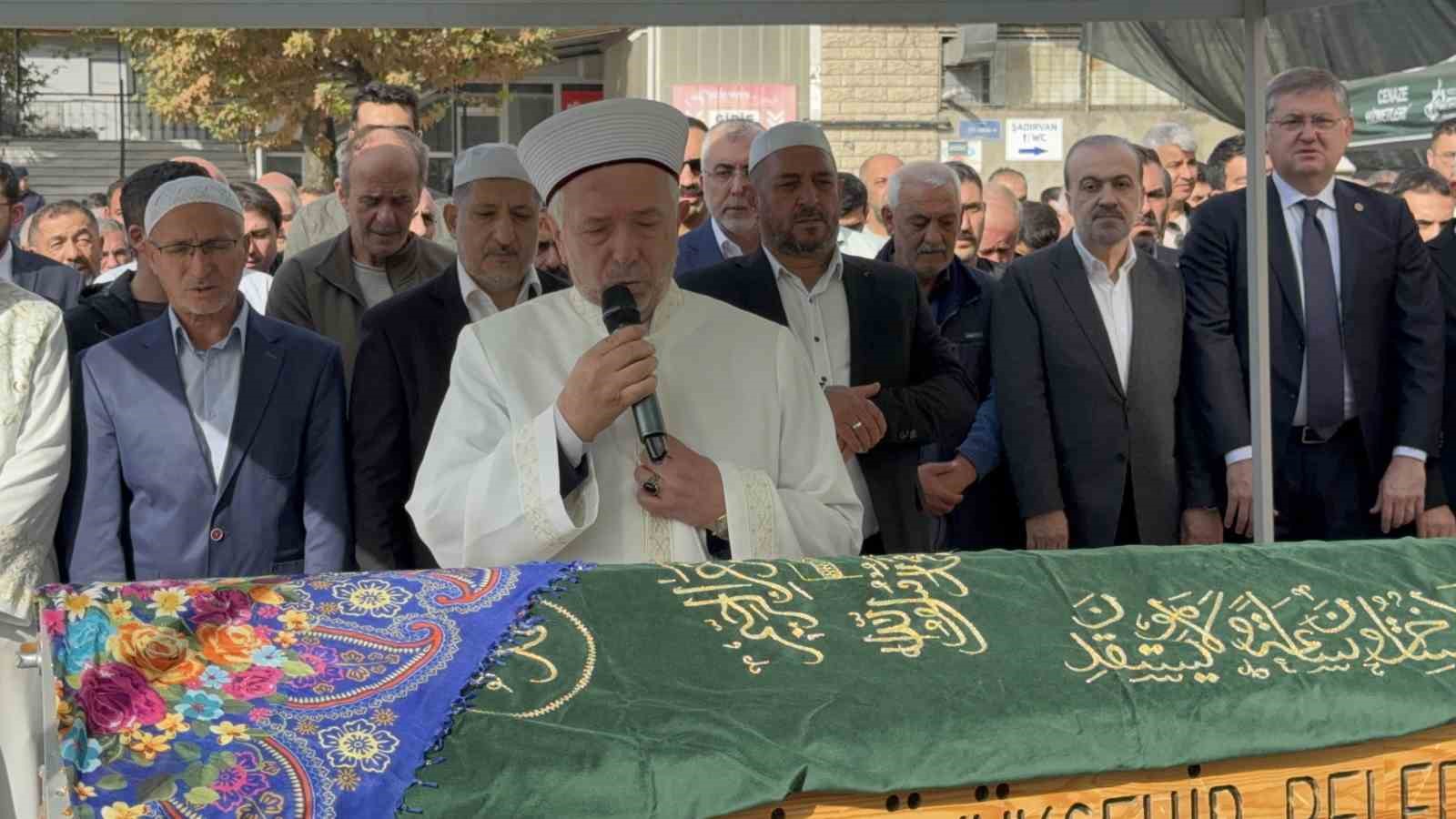 yanginda hayatini kaybedenlere son veda 11 VkuedbEs