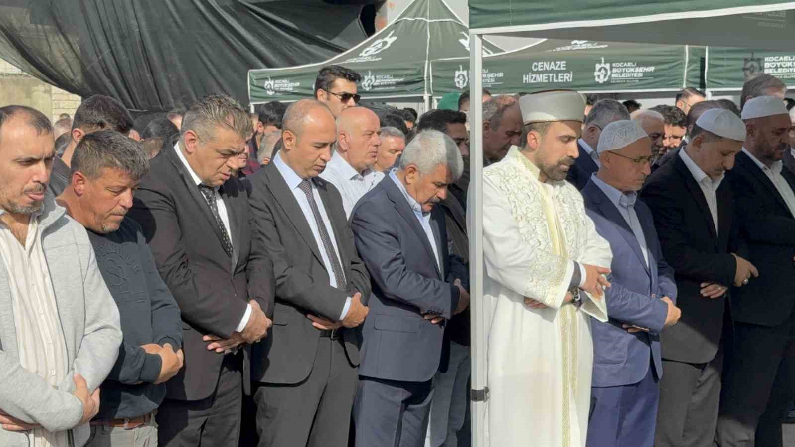 yanginda hayatini kaybedenlere son veda 12 86I9DEV2