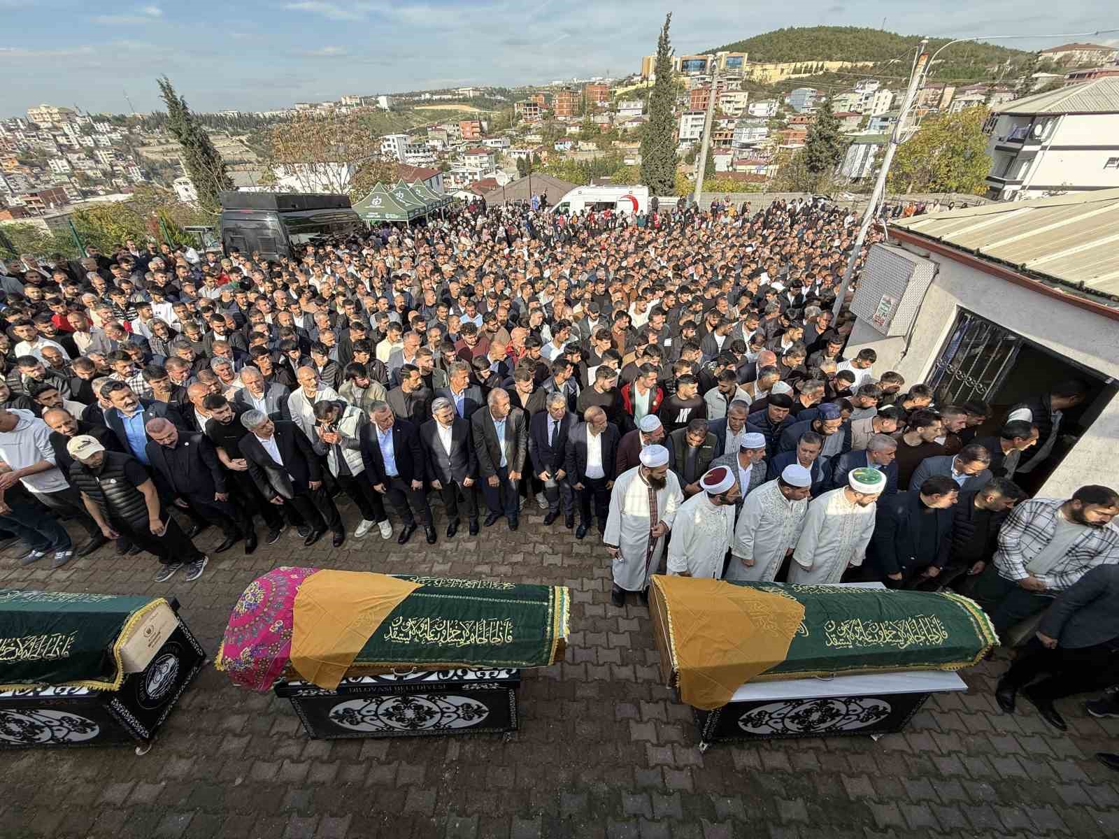 yanginda hayatini kaybedenlere son veda 5 YdeygjVD